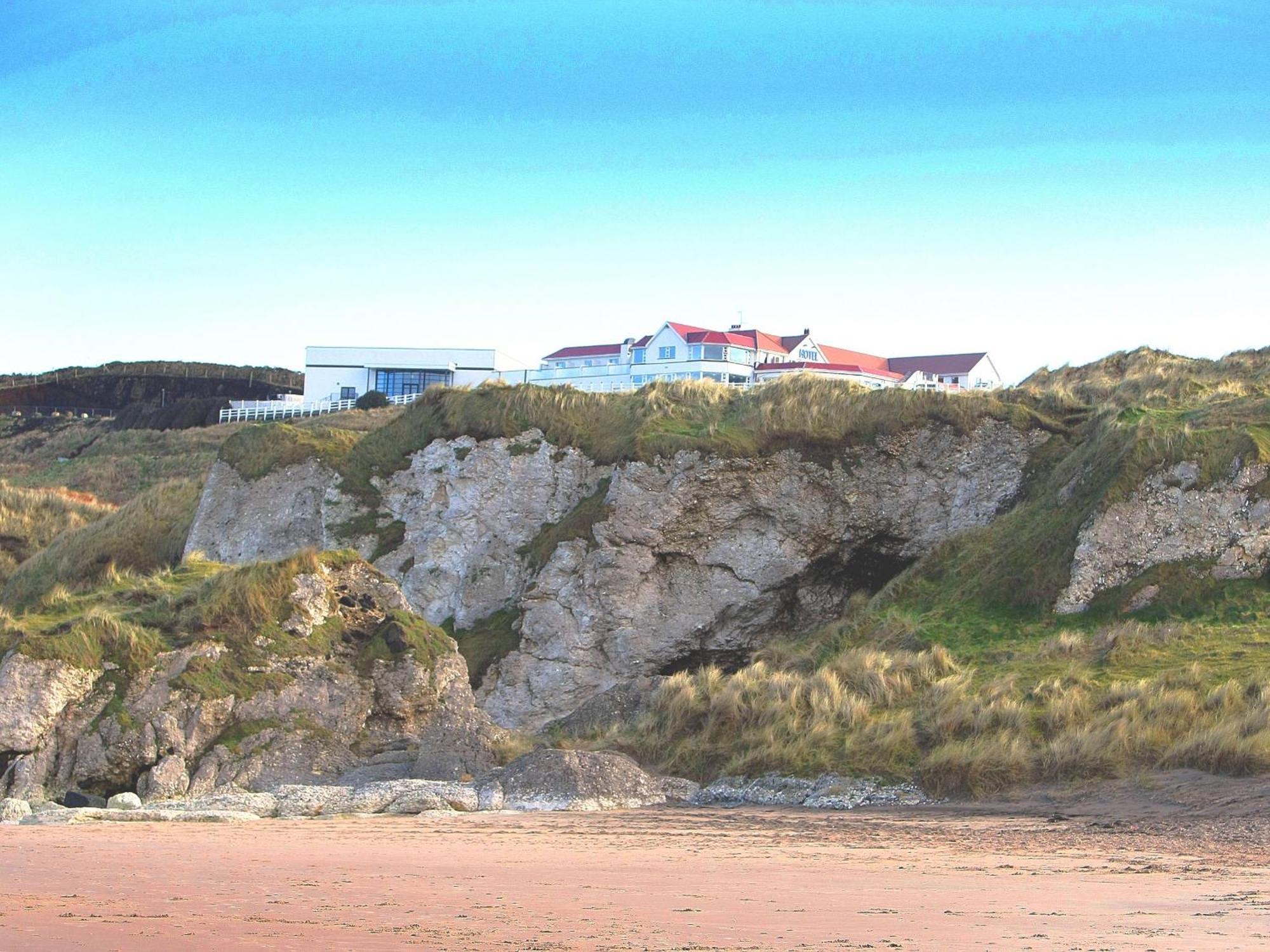 Royal Court Hotel Portrush Exterior foto